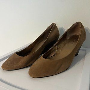 Kelly and Katie wedges, size 9, brown.